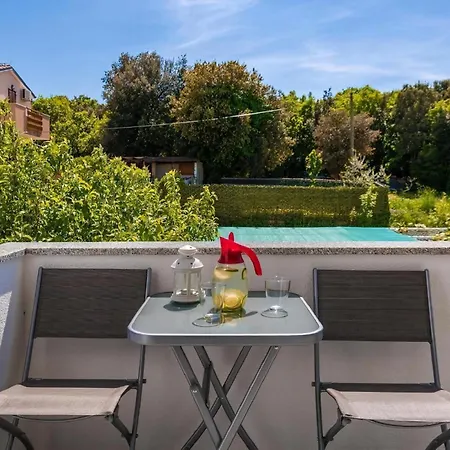 Lovric With Wellness 1 Apartment *
